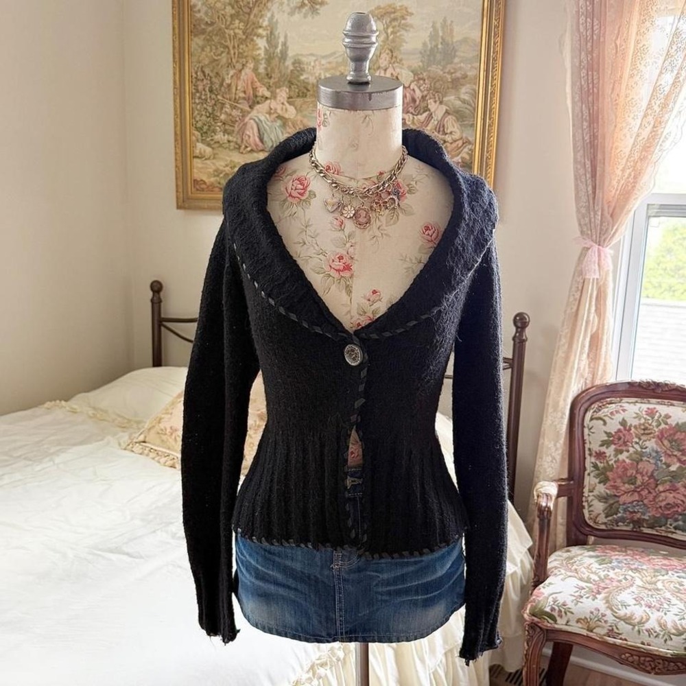 Y2K Firetrap small black knit cardigan
